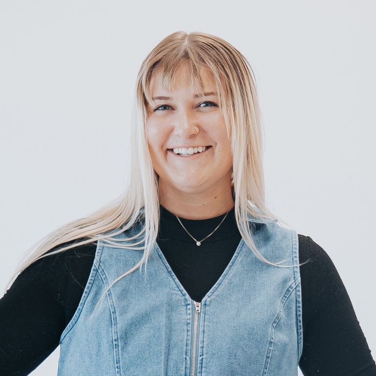 Portrait of Cassidy Carney for #BojiKites in Okoboji, IA.